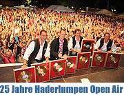 Jubiläum: 25. Open Air-Konzert und Fanwanderung mit "Die Zillertaler Haderlumpen" am Wochenende 07.-10.06.2012  (©Foto: MartiN Schmitz)